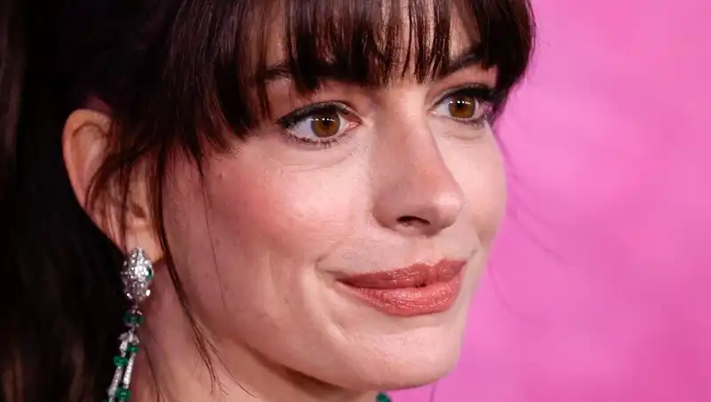 Hollywood'da Yüzlere Enjekte Edilen Ölü İnsan Derisi: Yeni Bir Estetik Trend Mi?