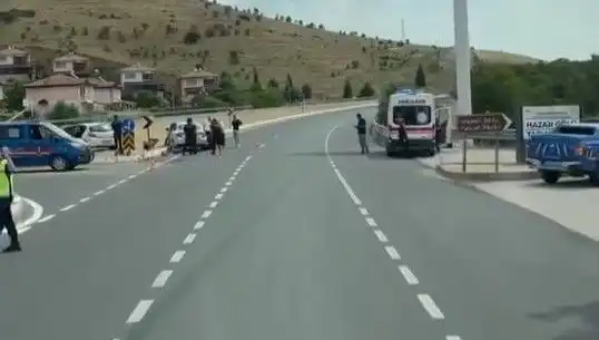 Elazığ'da Trafik Kazası: İki Otomobil Çarpıştı, Çok Sayıda Yaralı