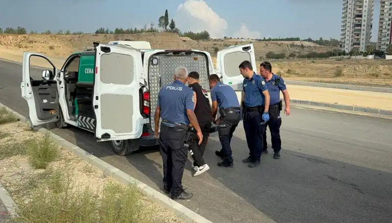 Yol Kenarında Bulunan Ceset Şehri Sarsan Gizemin Kapılarını Araladı