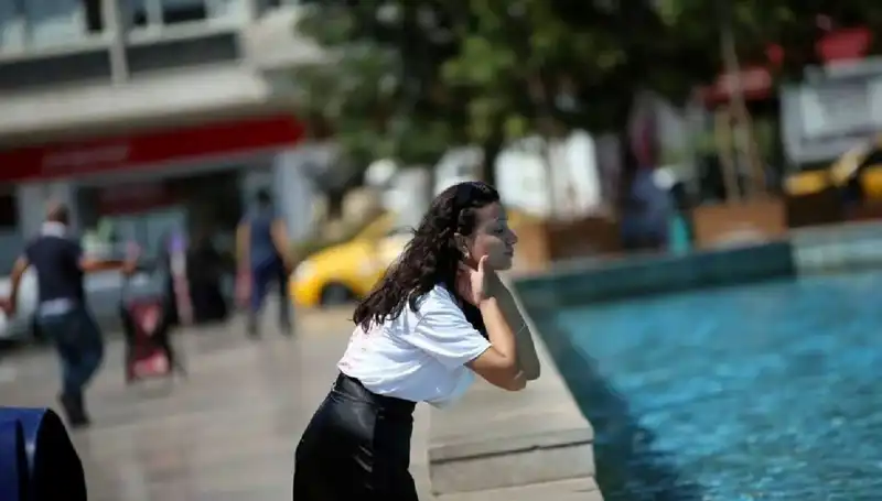 Cizre'de Tarihi Sıcaklık: 49.1 Derece ile Rekor Kırıldı!