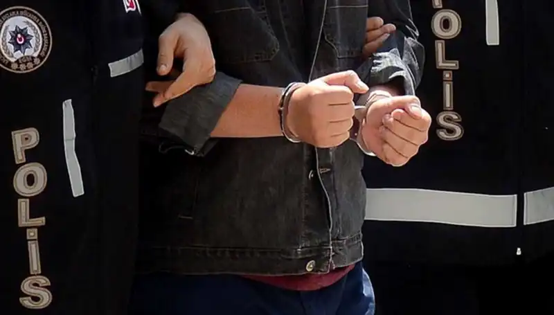 Bursa'da Uyuşturucu Operasyonu: 327 Zanlı Yakalandı ve Tutuklandı