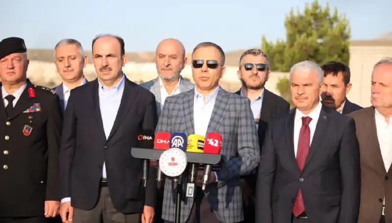 Bayram Sabahında Trafik Güvenliği İçin Bakan Yerlikaya'dan Önemli Uyarılar