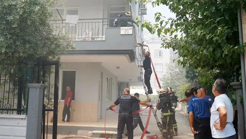 Arkadaş Kavgası Feci Sonuçlandı: Dairelere Yangın
