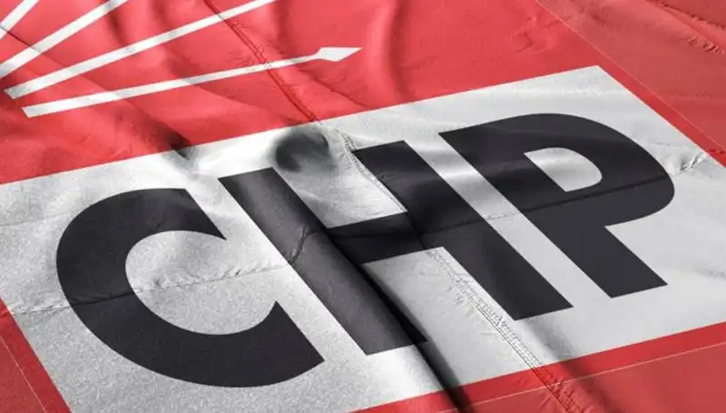 Bayrampaşa’da Sert Siyasi Şok: CHP’li Üye İstifa Etti!