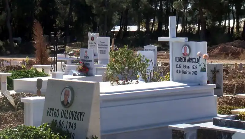 Yabancılar Antalya'da Aile Mezarlığına Olan İlginin Arkasında Ne Var?