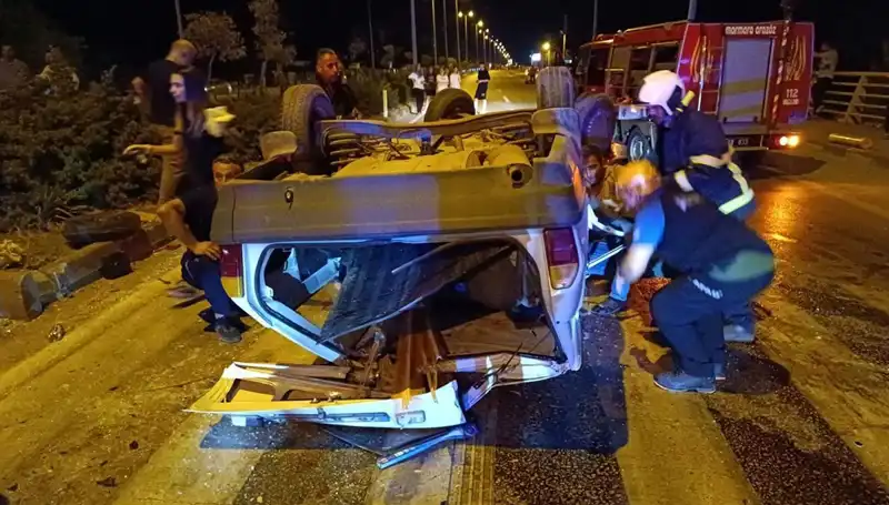 Kavşakta Feci Çarpışma: 2 Ağır 7 Yaralı, Olay Yeri Detayları Korkutuyor