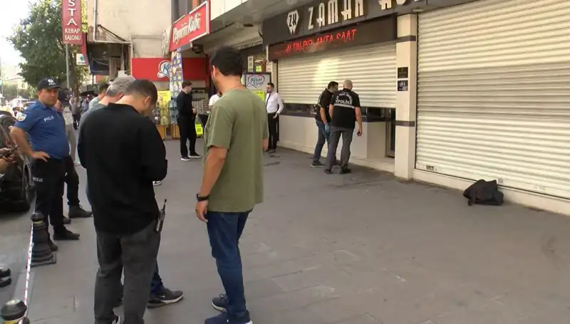 Güpegündüz Cadde Ortasında Kuyumcu Soygununa Cesur Yüzler İha­le Oldu!