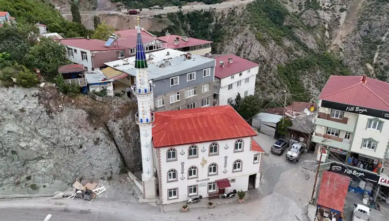 Yurt Genelinde Çelik Minare Siparişlerinde Patlama: Fiyatlar 500 Bin Lirayı Geçti!