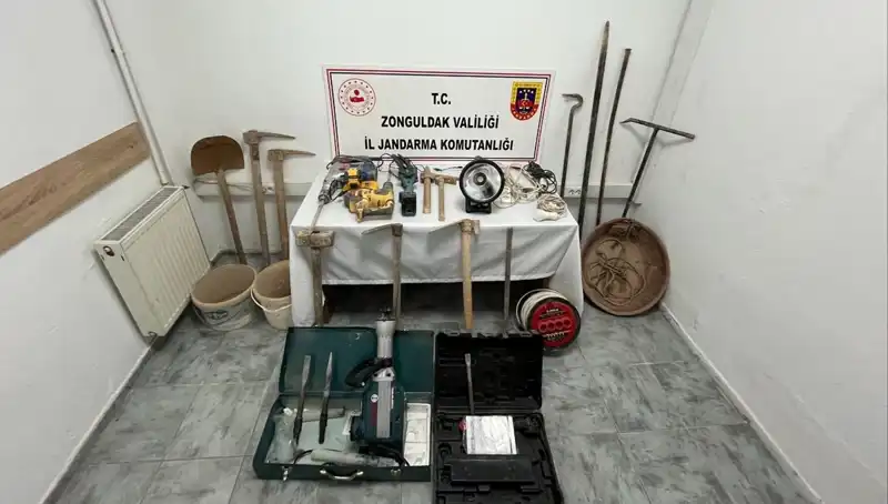 Çaycuma’da Kaçak Kazı Operasyonu: 5 Şüpheli Gözaltına Alındı!