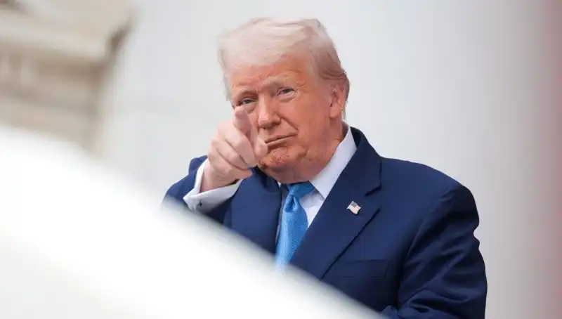 Adalet Bakanlığı, Trump'ın Epstein Belgeleri ile İlgili İddialarını Ortaya Çıkardı