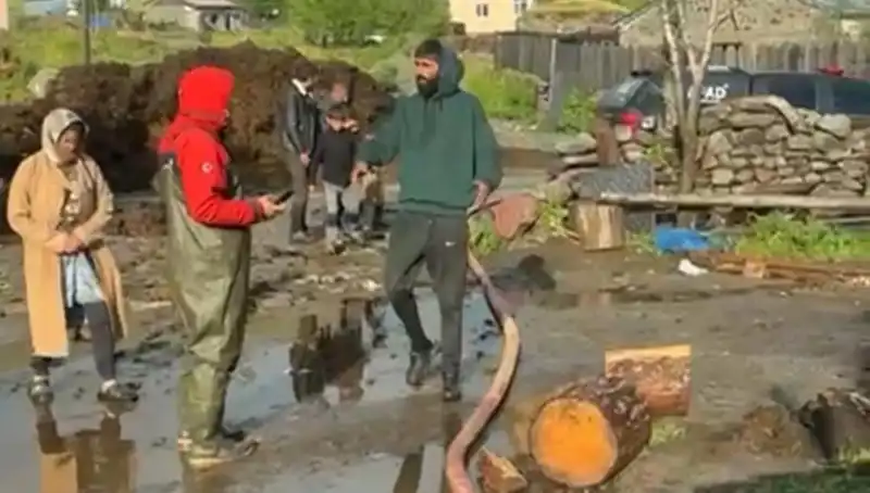 Ardahan'da Sağanak Yağışlar Sele Yol Açtı: Zararlar Büyüyor