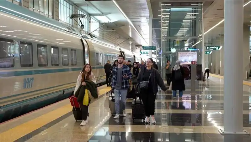 Yüksek Hızlı Tren YHT'lerde Ek Seferler Başlıyor: Seyahat Fırsatını Kaçırmayın!