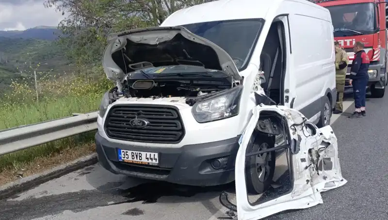 Aydın-İzmir Otoyolu'nda Meydana Gelen Feci Kaza Hayatları Kararttı!